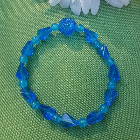 💙🌹 Dark Blue Rose Glow Bracelet - Picture 5 of 5